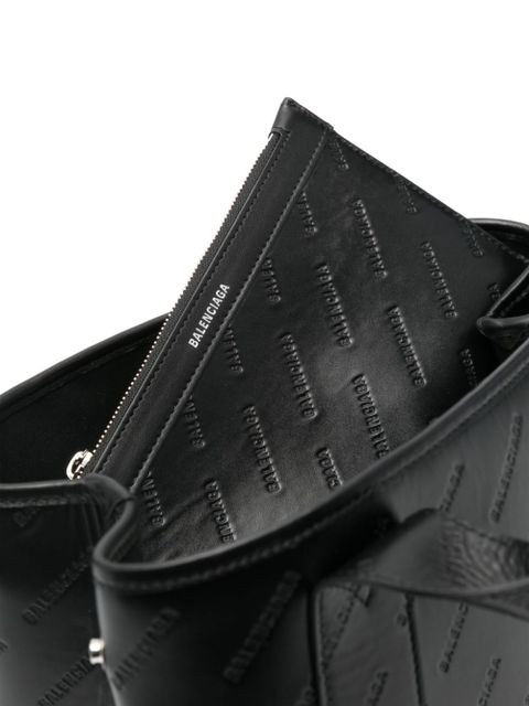 Balenciaga debossed-logo tote bag - Black