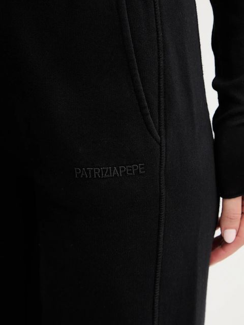Patrizia Pepe spodnie dresowe bawełniane damskie kolor czarny gładkie 2P1718 J079