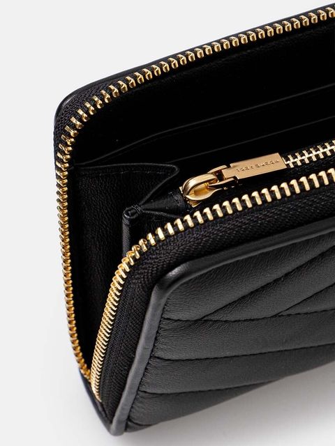 Tory Burch portfel Kira Chevron damski kolor czarny 90348 - zdjęcie produktu nr 2