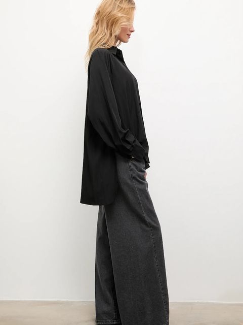 Answear.LAB koszula damska kolor czarny relaxed z kołnierzykiem klasycznym - zdjęcie produktu nr 2