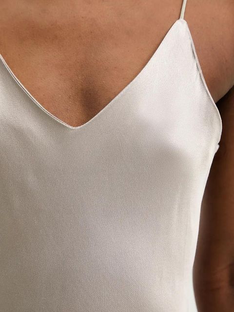 Answear.LAB sukienka kolor srebrny maxi dopasowana