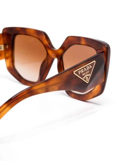 Prada Eyewear triangle-logo sunglasses - Brown - zdjęcie produktu nr 2