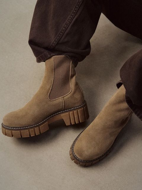 Medicine botki zamszowe kolor beżowy na platformie - zdjęcie produktu nr 1