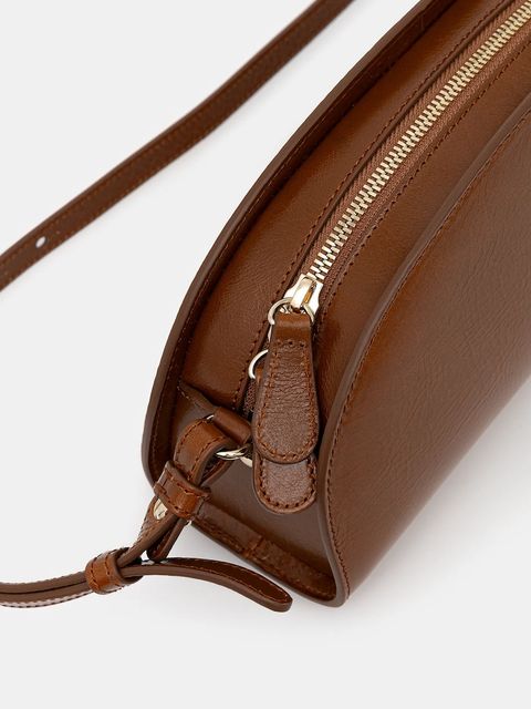 A.P.C. torebka skórzana sac demi-lune shoulder kolor brązowy PXCCK.F61997