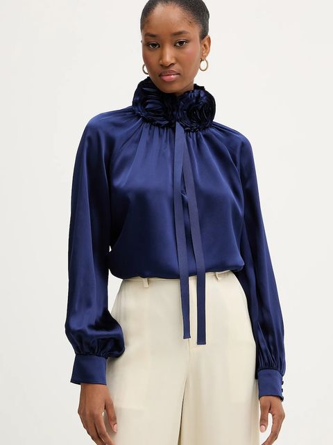 Luisa Spagnoli bluzka jedwabna damska kolor granatowy z aplikacją 542316 - zdjęcie produktu nr 1