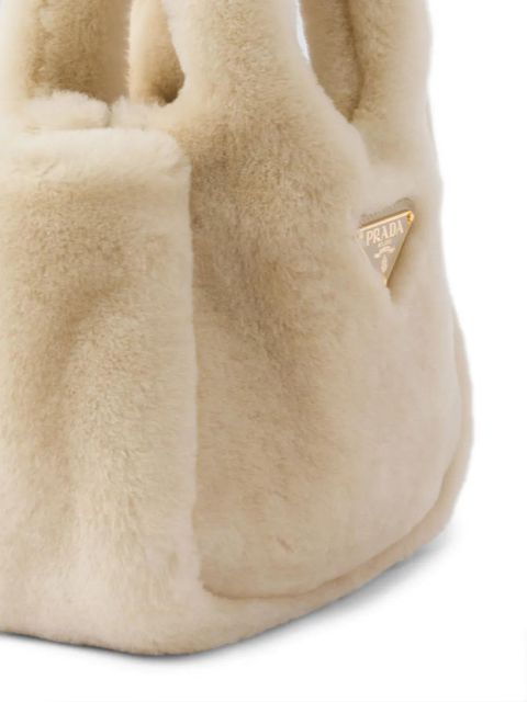 Prada mini triangle-logo shearling tote bag - Neutrals