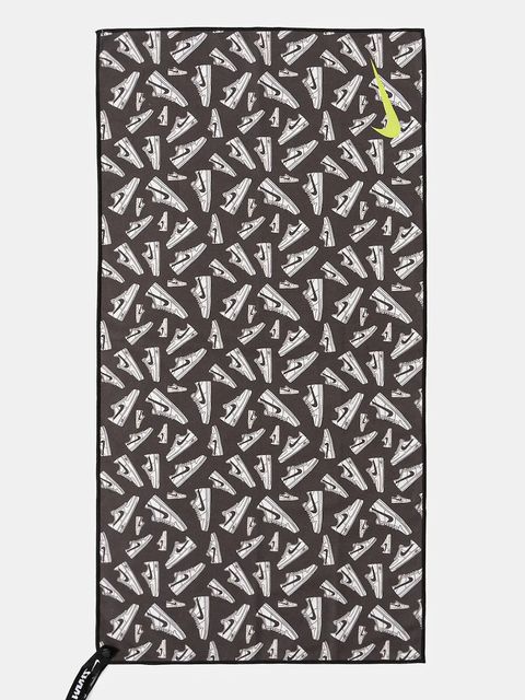 Nike ręcznik treningowy kolor czarny NESSD129 - zdjęcie produktu nr 1