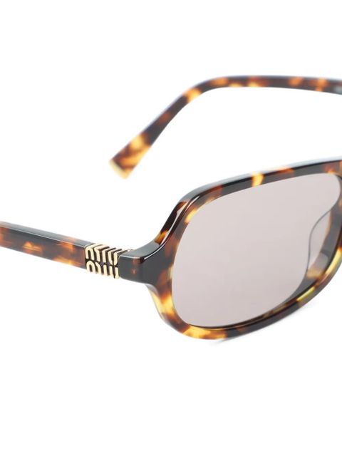Miu Miu Eyewear Regard tortoiseshell-effect logo-plaque sunglasses - Brown