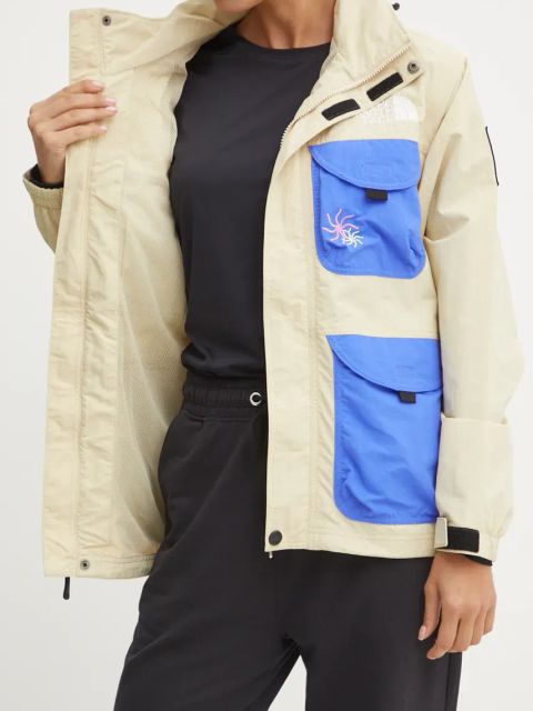 The North Face kurtka TNF x Yinka Ilori damska kolor beżowy przejściowa NF0A89GC3X41