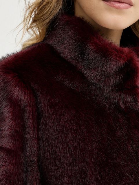 Guess kurtka LUNA kolor bordowy przejściowa W5BL64 W3920