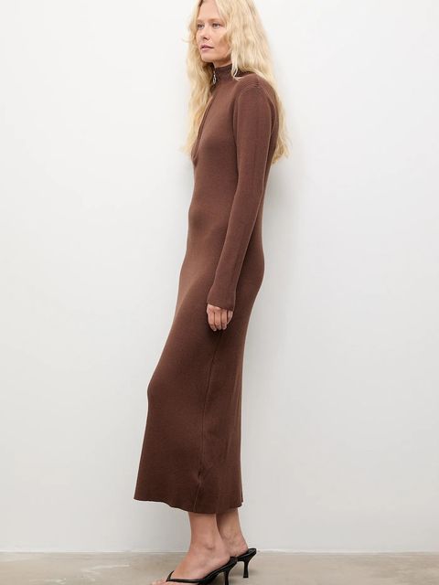 Answear.LAB sukienka z kaszmirem kolor brązowy midi dopasowana