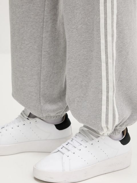 adidas Originals spodnie dresowe bawełniane GFX SWEATPANTS