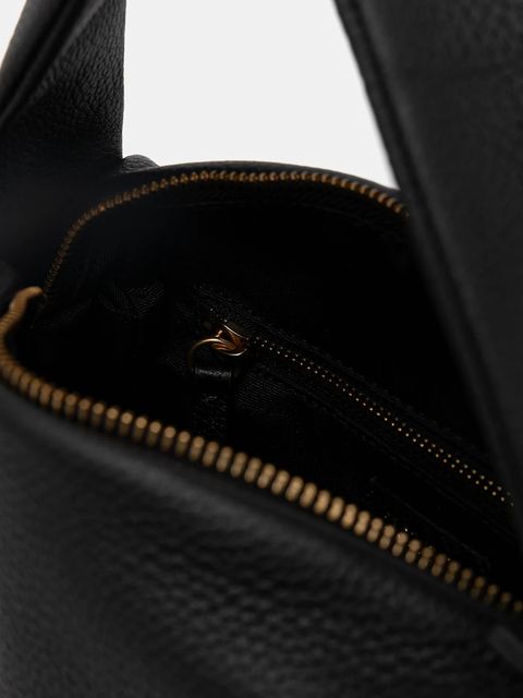 Tommy Hilfiger torebka skórzana kolor czarny AW0AW18150