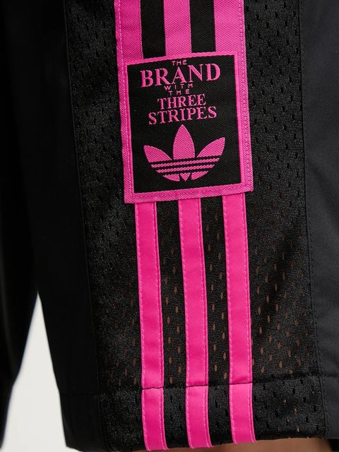 adidas Originals spodnie dresowe Woven Trackpant damskie kolor czarny wzorzyste JD0088