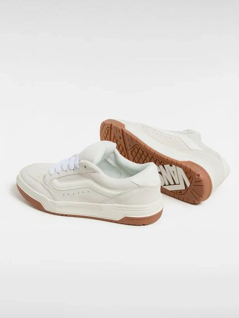 Vans sneakersy zamszowe Hylane kolor biały VN000D26CD31