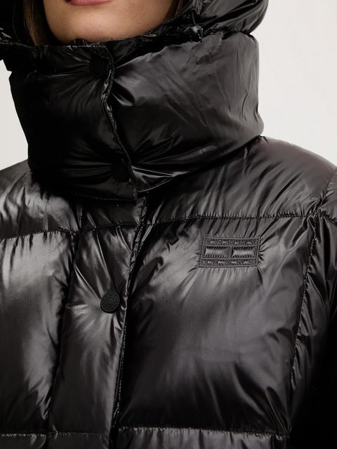 Tommy Jeans kurtka puchowa kolor czarny zimowa oversize DW0DW21615