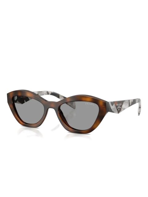 Prada Eyewear logo-detail cat-eye sunglasses - Brown