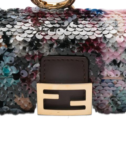 FENDI nano Baguette keyring bag - Black