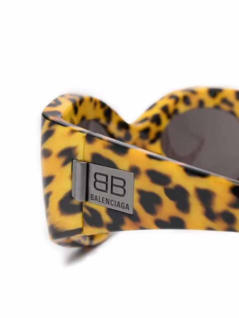 Balenciaga Eyewear leopard-print cat-eye frame sunglasses - Yellow