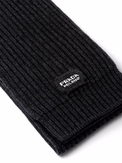 Prada logo-patch knitted scarf - Black