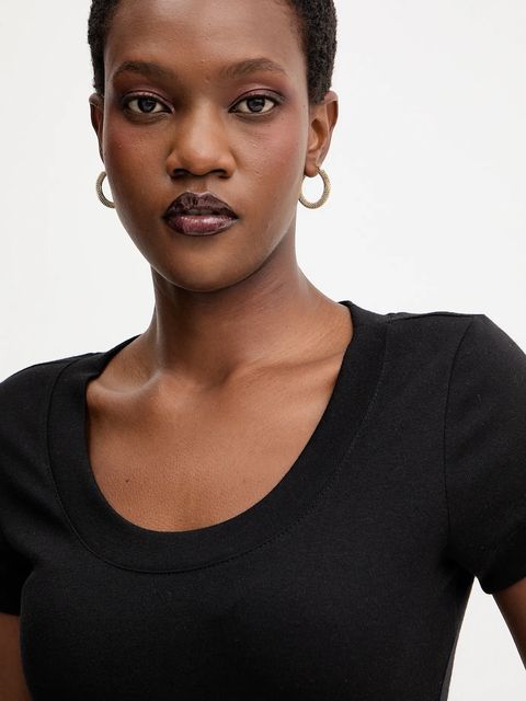 Guess t-shirt z domieszką jedwabiu TINA kolor czarny W5YP11 KCNH2