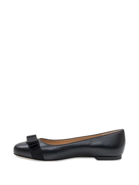 Ferragamo Varina bow-detail ballet flats - Black