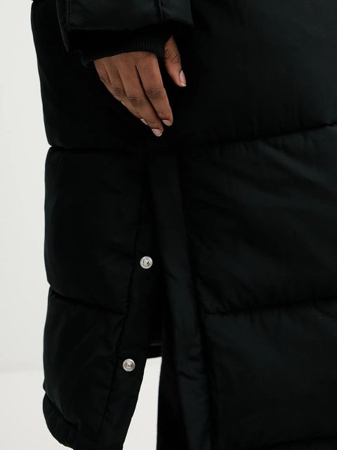 Converse kurtka kolor czarny zimowa CVW5J004