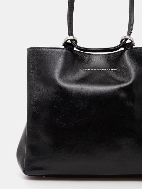 MM6 Maison Margiela torebka skórzana kolor czarny SB5ZH0021.P7187.T8013 - zdjęcie produktu nr 2