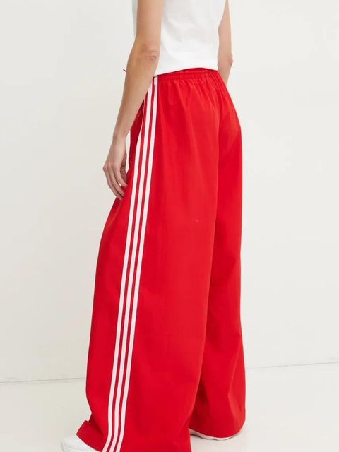 adidas Originals spodnie dresowe OVERSIZED TP kolor czerwony z aplikacją JD3388