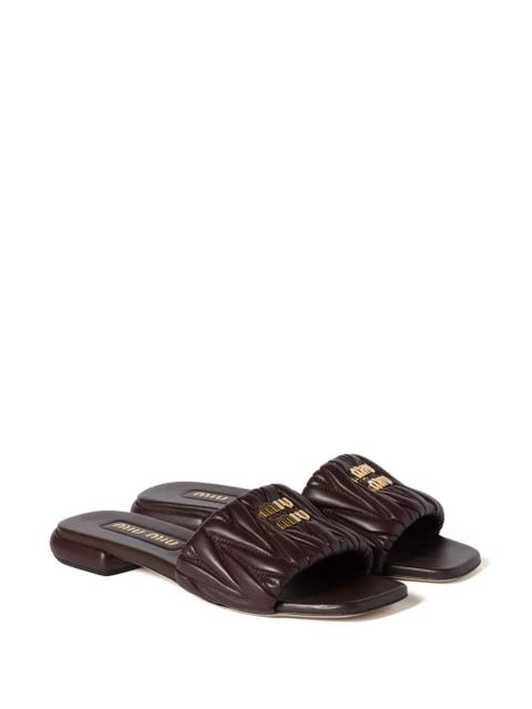 Miu Miu matelassé leather slides - Brown