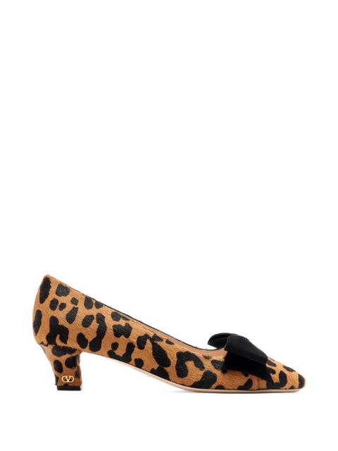 Valentino Garavani suede-trimmed leopard-print calf hair pumps - Neutrals - zdjęcie produktu nr 1