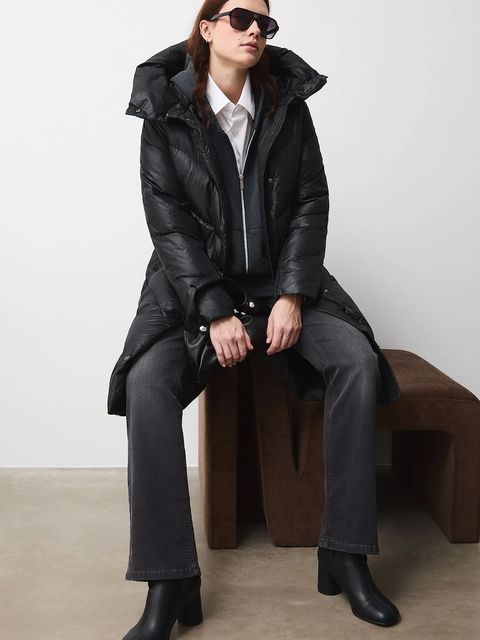 Medicine płaszcz puchowy damski kolor czarny zimowy - zdjęcie produktu nr 1