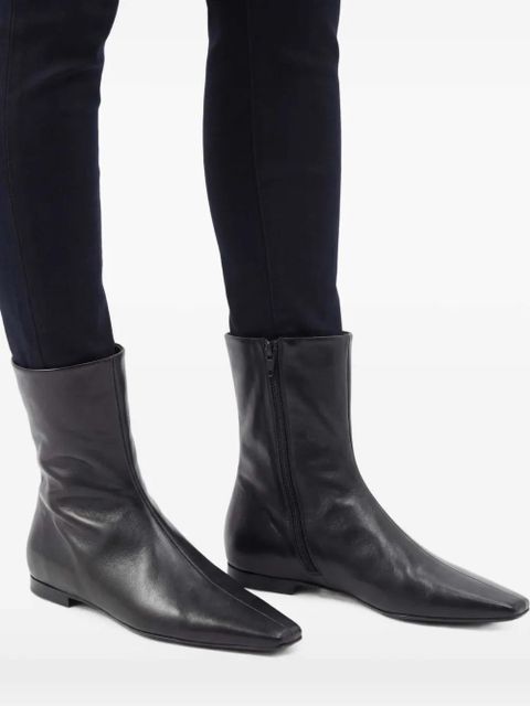 TOTEME zipped leather chelsea boots - Black