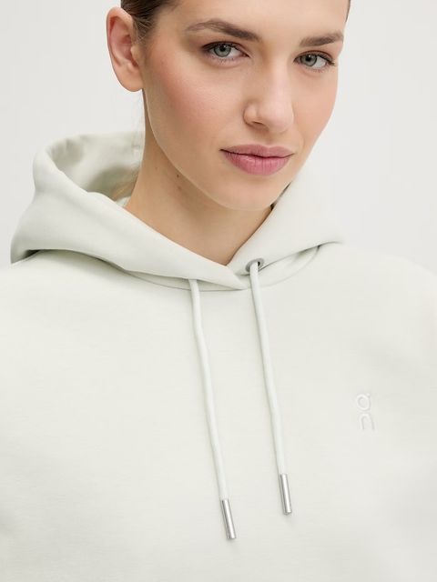 On bluza Club Collective