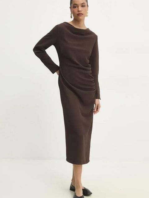 Answear.LAB sukienka kolor brązowy midi dopasowana