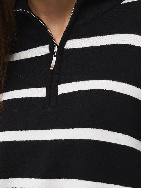 Medicine sweter damski kolor czarny lekki z półgolfem