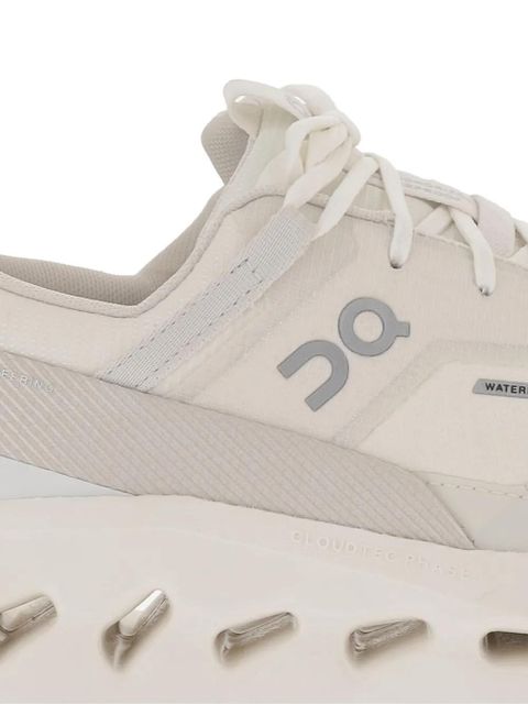 On Running logo-print sneakers - White