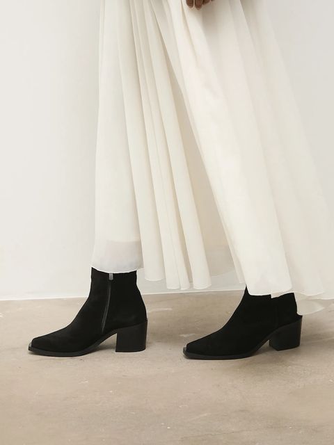 Answear.LAB botki zamszowe kolor czarny na słupku lekko ocieplone - zdjęcie produktu nr 1