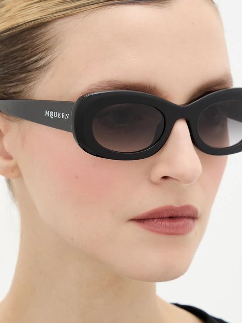 Alexander McQueen okulary przeciwsłoneczne damskie kolor czarny AM0527S