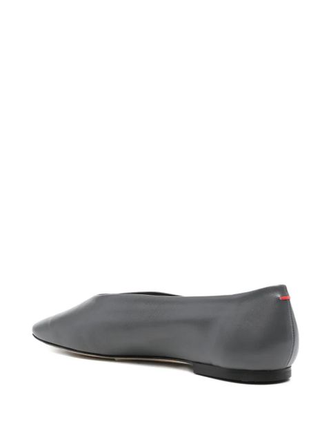 Aeyde pointed-toe leather flats - Grey - zdjęcie produktu nr 2