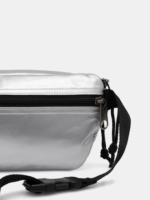 Eastpak nerka SPRINGER kolor srebrny EK0000747Y21