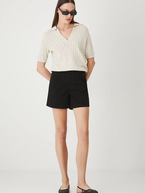 Medicine szorty damskie kolor czarny gładkie medium waist - zdjęcie produktu nr 2