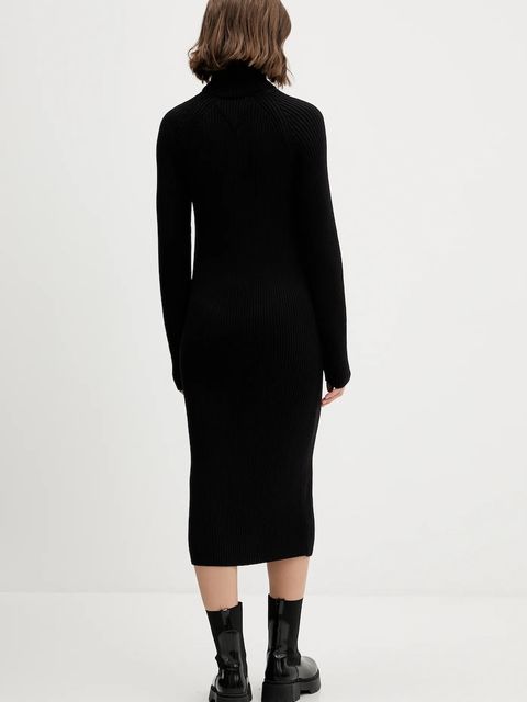 Tommy Jeans sukienka bawełniana kolor czarny midi dopasowana DW0DW22167 - zdjęcie produktu nr 2