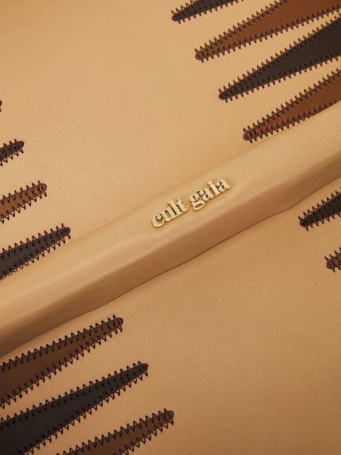 Cult Gaia Backgammon interwoven clutch bag - Neutrals