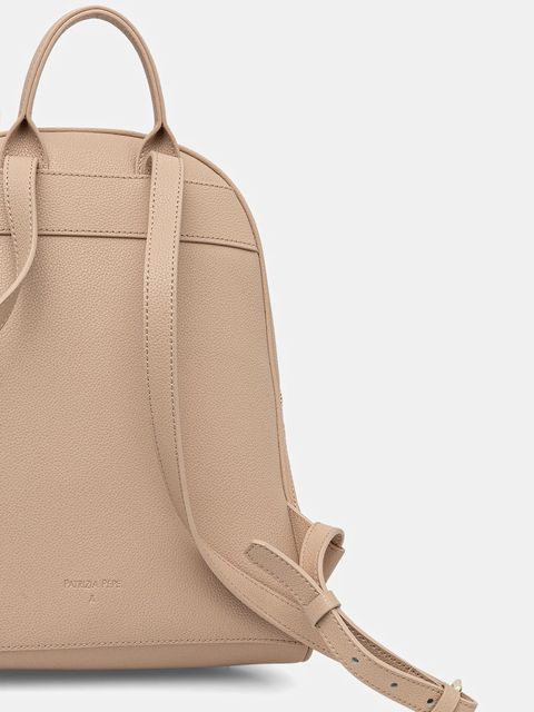 Patrizia Pepe plecak skórzany damski kolor beżowy mały gładki 8B0325 L001 - zdjęcie produktu nr 2