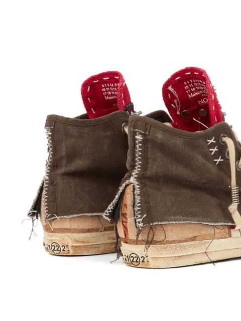 Maison Margiela distressed high-top sneakers - Brown