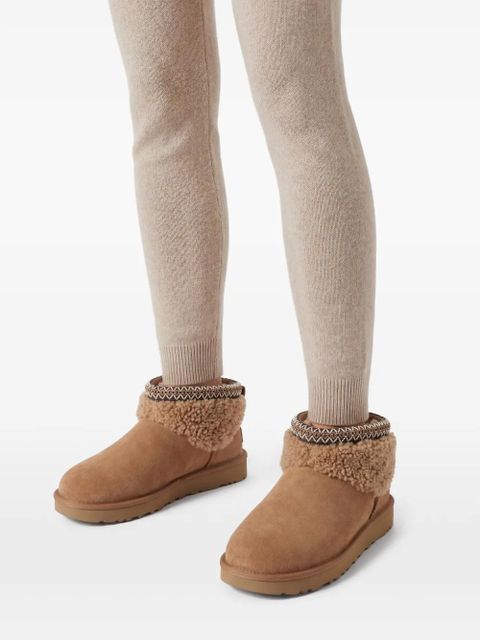 UGG Classic Ultra Mini Maxi Curly boots - Brown