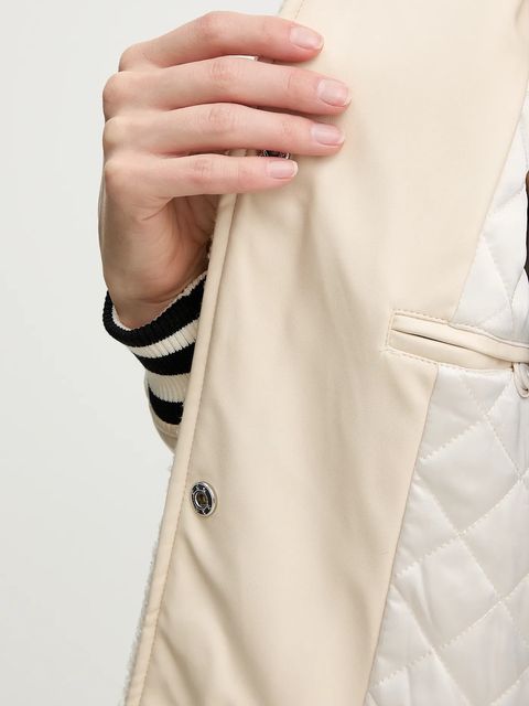 Guess kurtka DANIELLE kolor beżowy przejściowa W5BL27 W2392