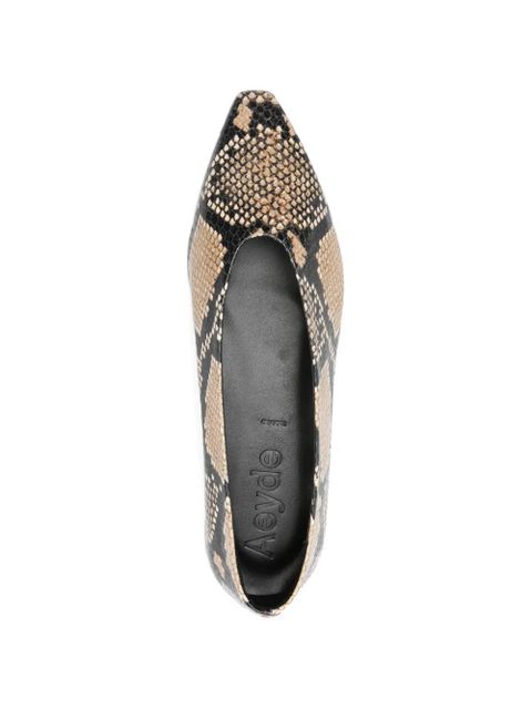 Aeyde Betty leather flat pumps - Neutrals