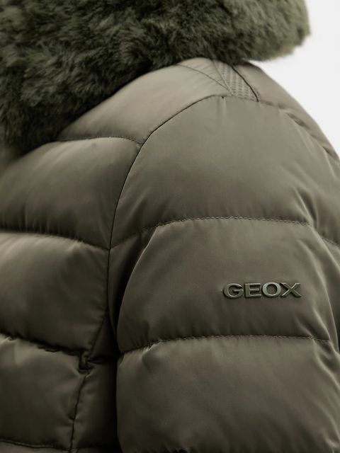 Geox kurtka puchowa BETTANIE kolor zielony zimowa W5626T T3122